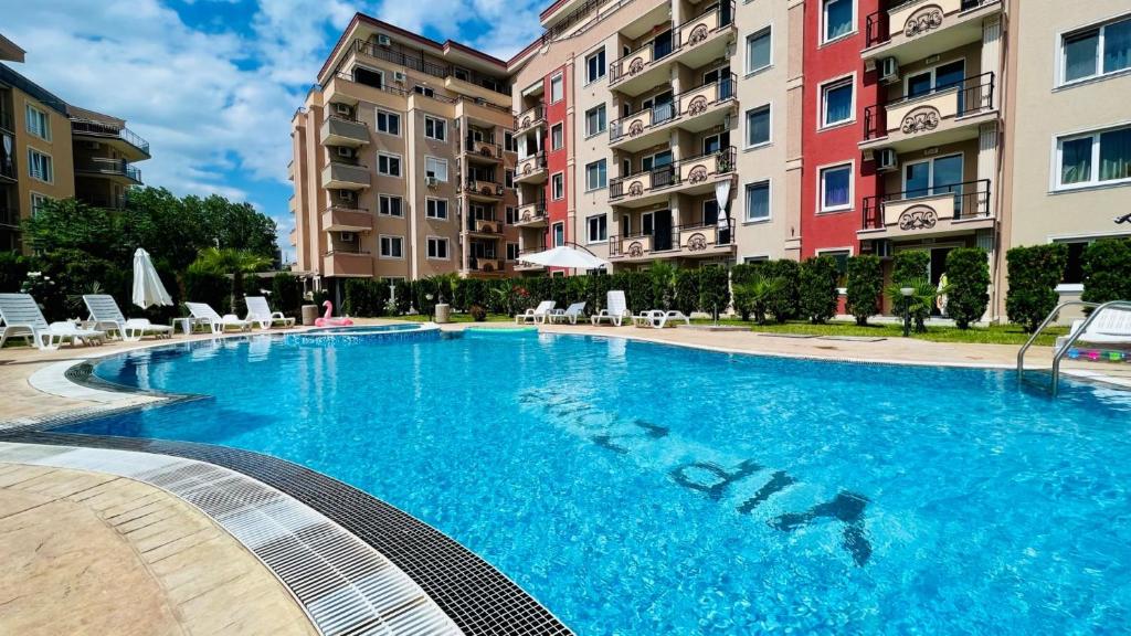 VIP Zone Apartments room 1