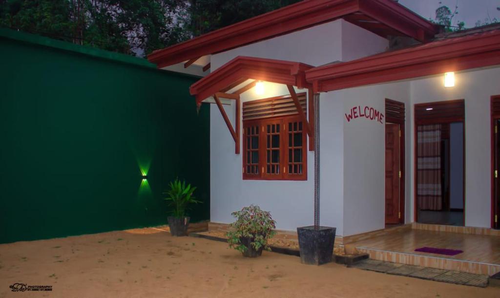 Virgin Forest Inn room 4