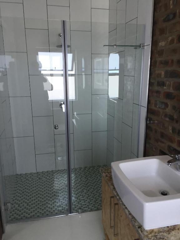 W21 Guest House room 5