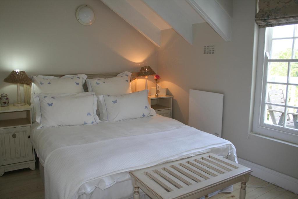 Warblers Nest room 4