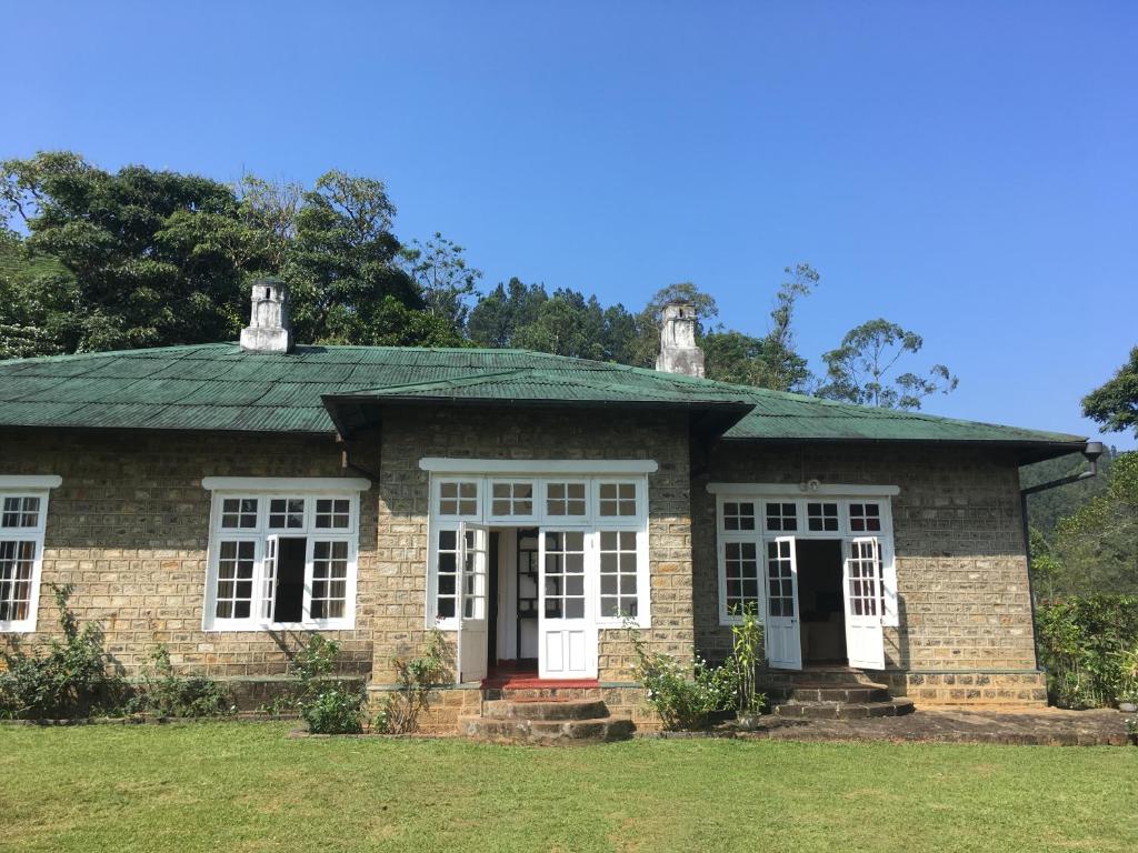 Watawala Estate Bungalow room 1