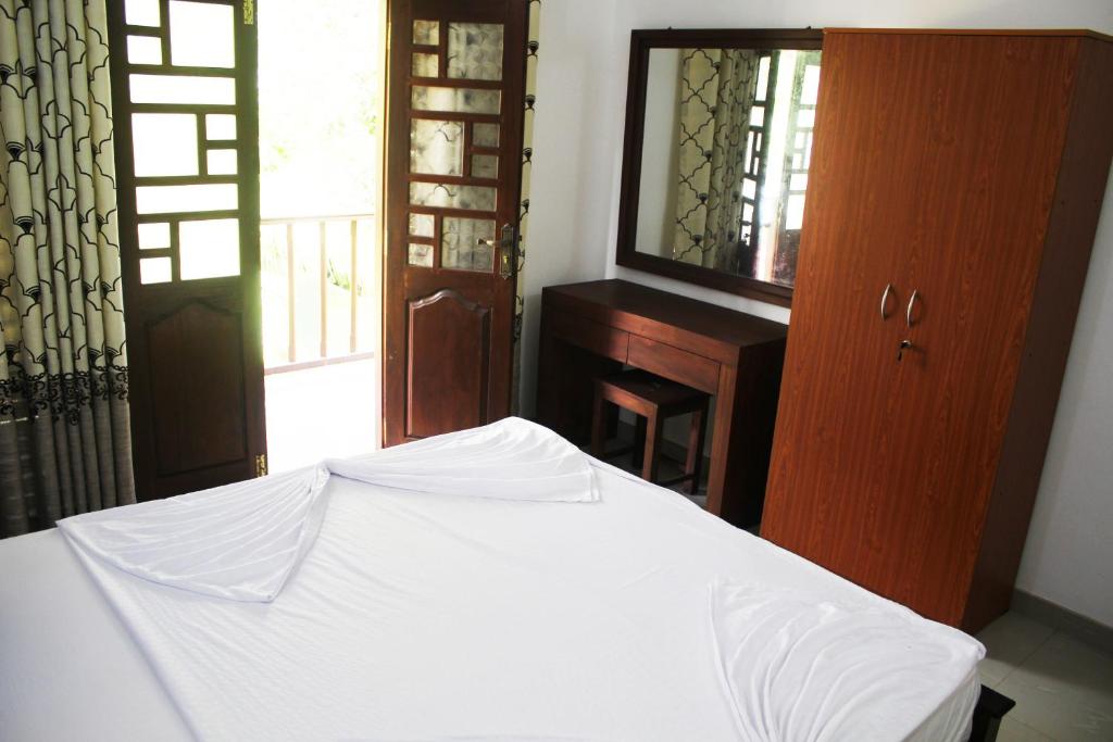 White Villa Koggala room 6