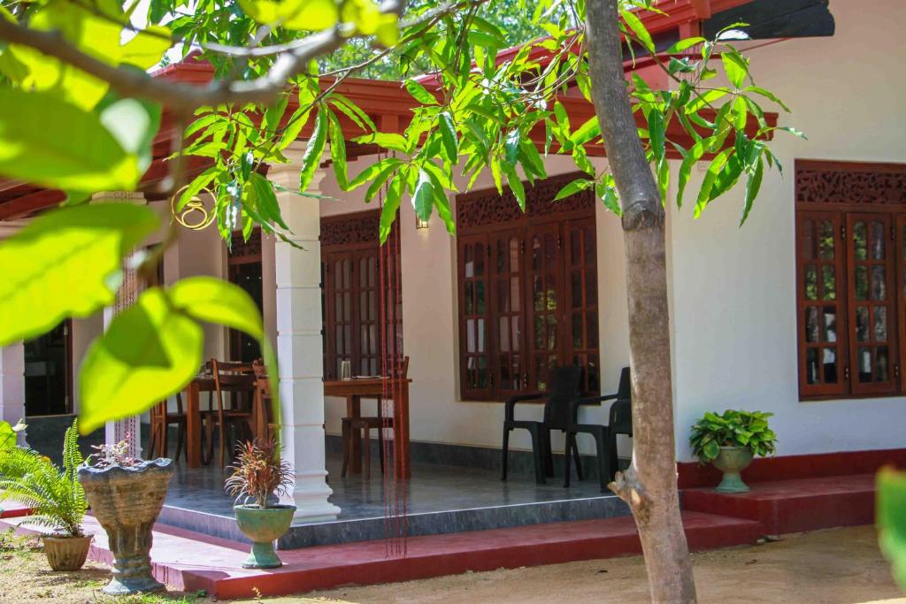 Wijesiri Family Guest House room 3