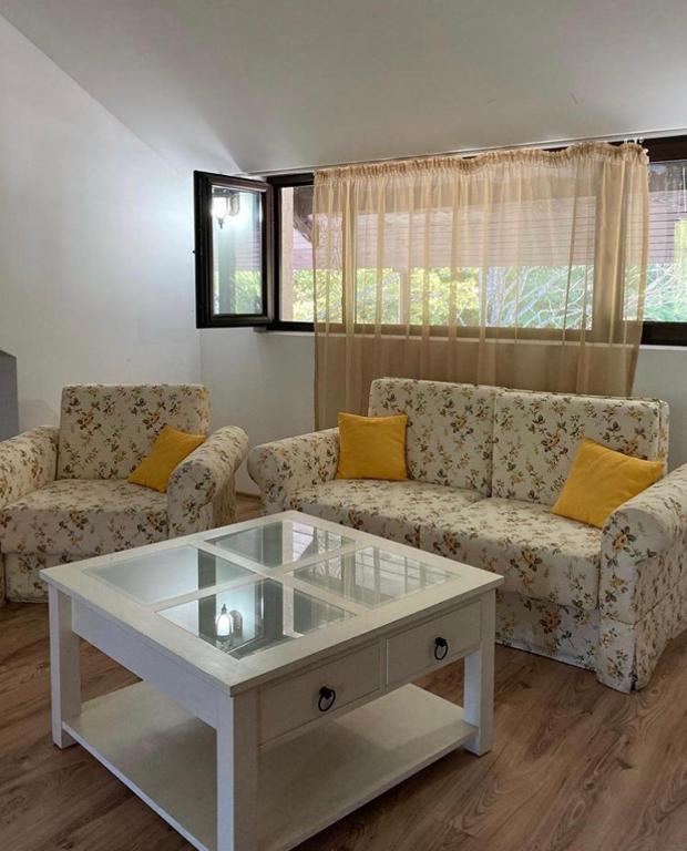 Къща за Гости Дивият Божур room 1