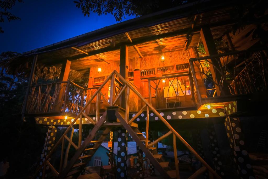 Winsome & The Tree House room 2