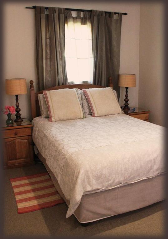 Yellowwood Cottage room 6