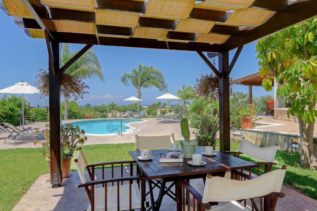 Yialos Villa room 6