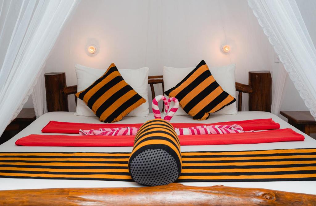 Yolo Lovely Cottage room 2