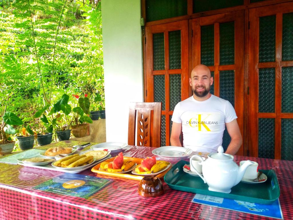 Yolo Lovely Cottage room 6