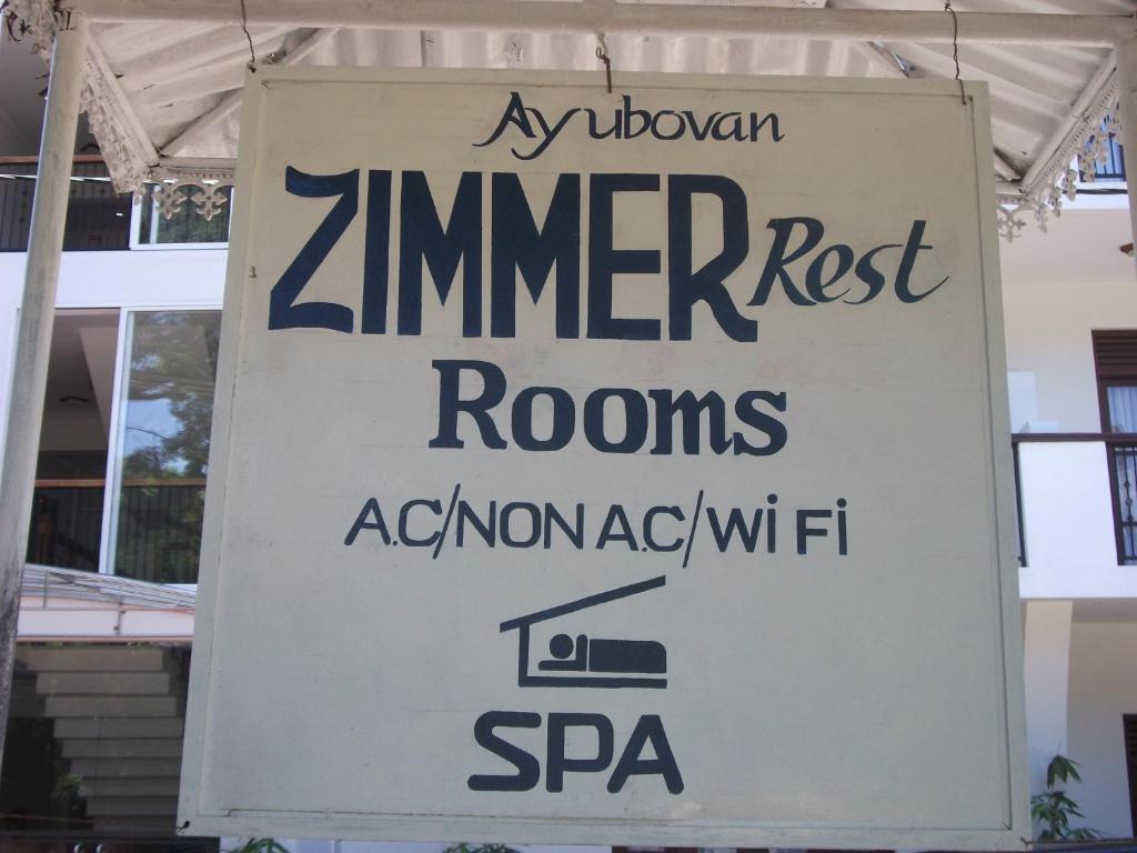 Zimmer Rest room 4