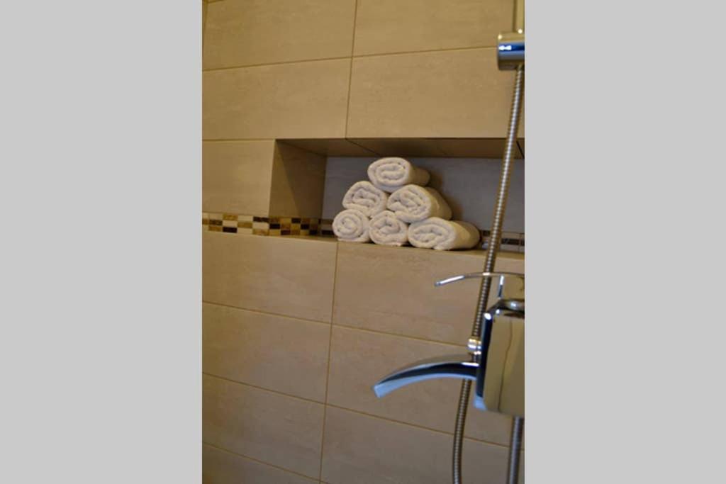 Zsizelle Residence room 5